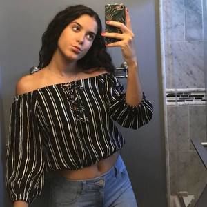 Meet your Posher, Leslie